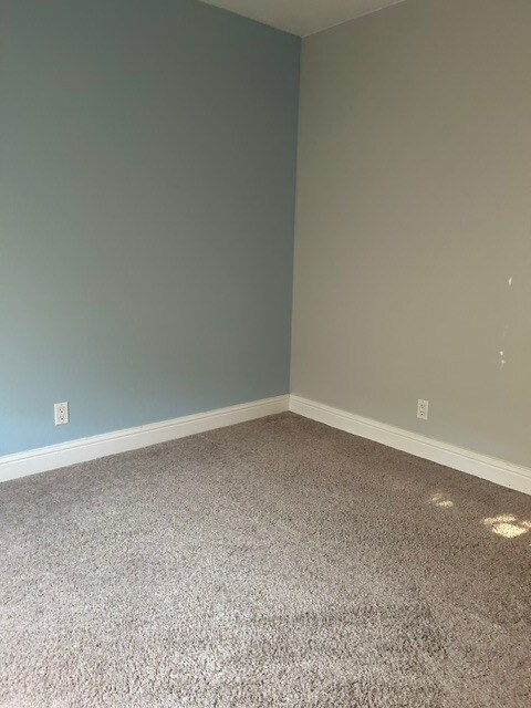 Building Photo - 1411 W 400 S