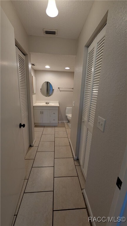 Building Photo - 5334 W Customer Ct