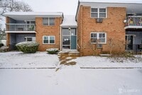 Building Photo - 806 Eves Dr