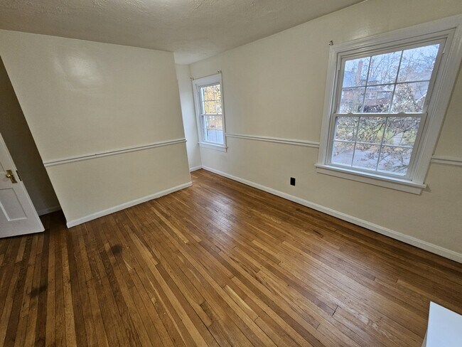 Building Photo - 3341 Hyde Park Ave