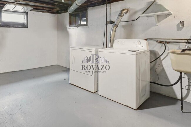 Building Photo - 58 Melrose Terrace