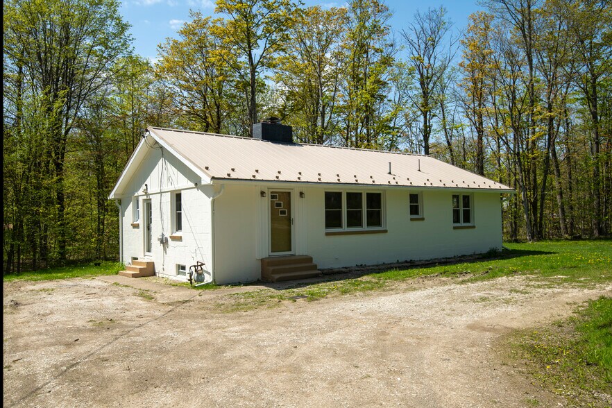 Building Photo - 9170 Storey Rd