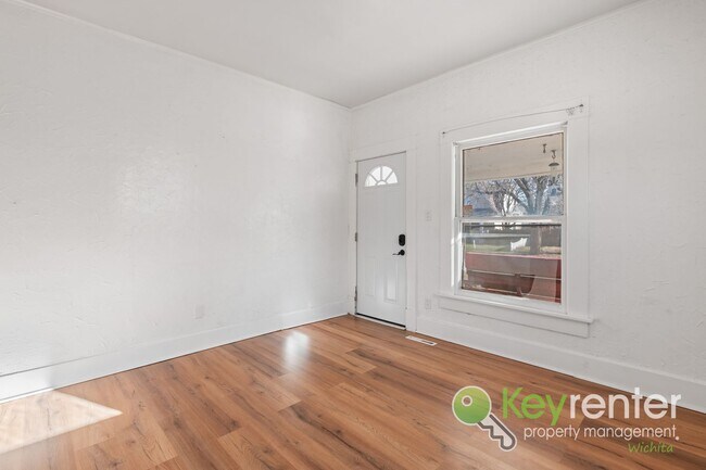 Building Photo - N Jefferson Duplex