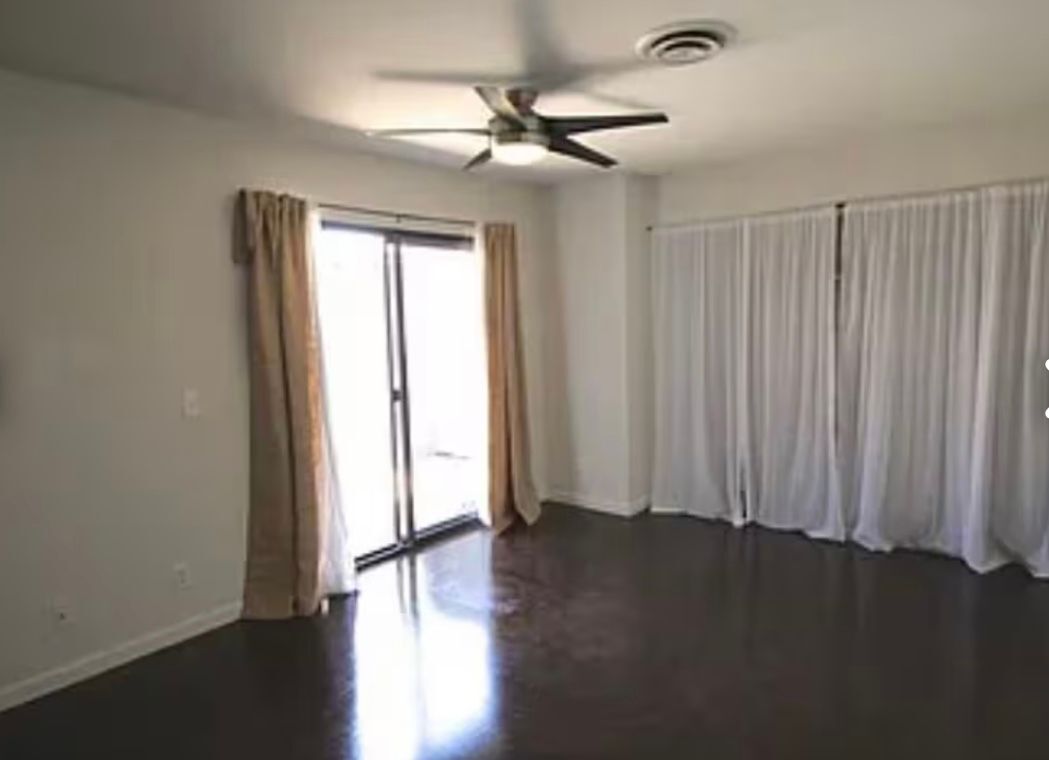Building Photo - 1480 Palm Tree Dr