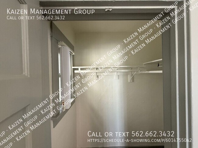 Building Photo - 534 W 14th St