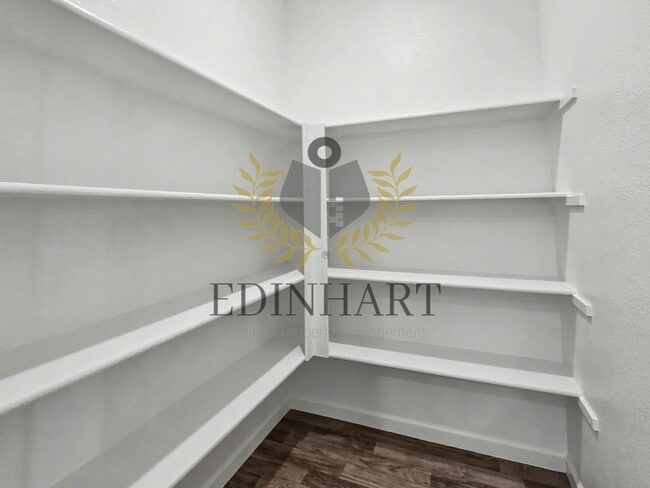 Building Photo - 7198 E Normal Ave