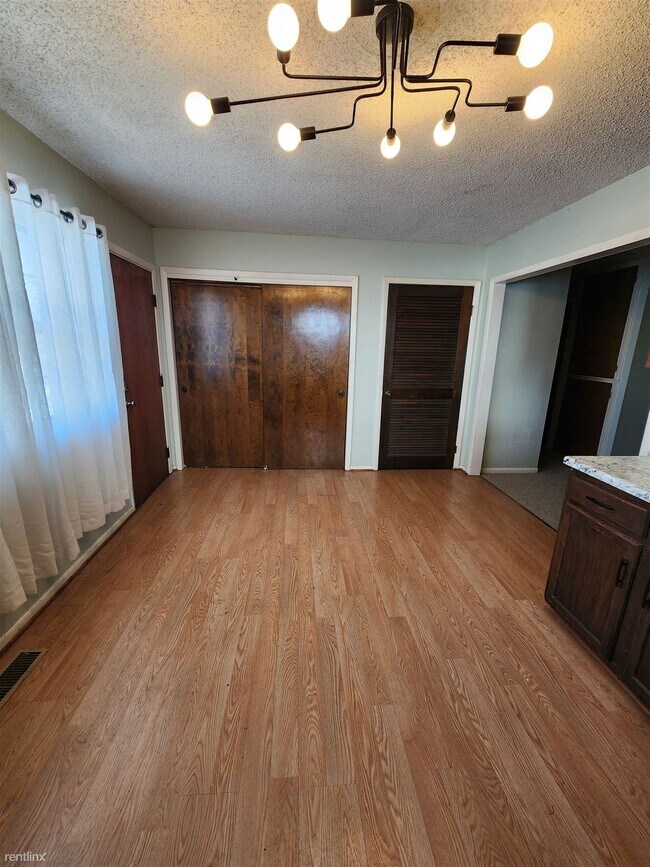 Building Photo - 2 br, 1 bath Duplex - 2046 S Gold St 2046 ...