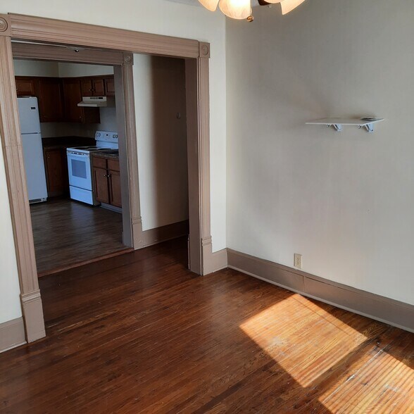 Living room - 1512 S 6th St