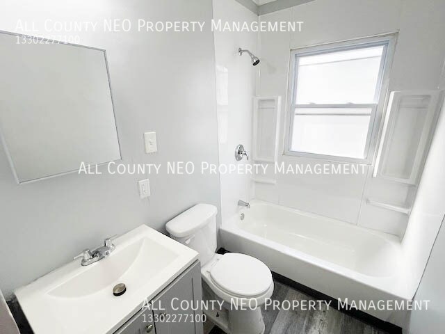 Building Photo - 3412 W 117th St