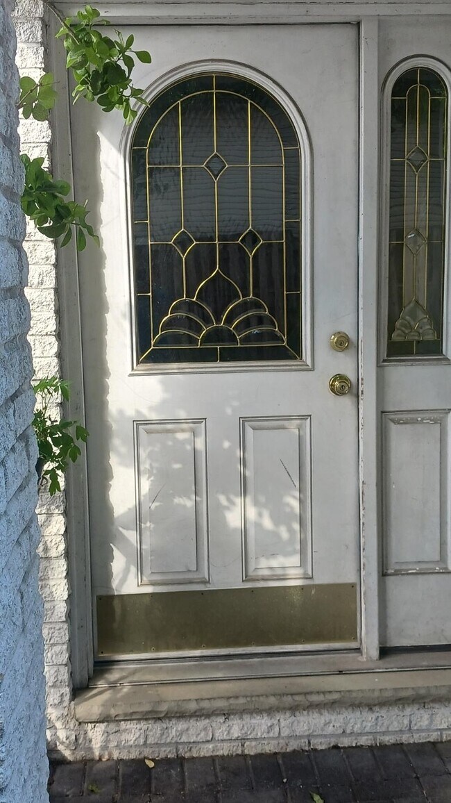 Building Photo - 316 Linden Ave
