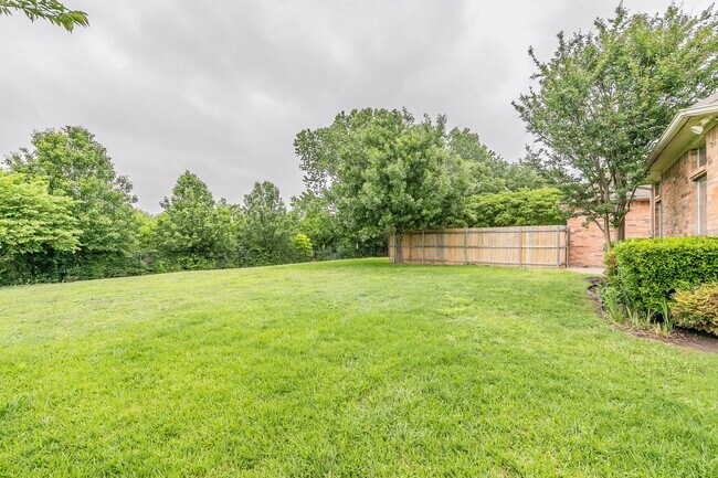 Building Photo - Beautiful 4 Bedroom Home in Ridgmar