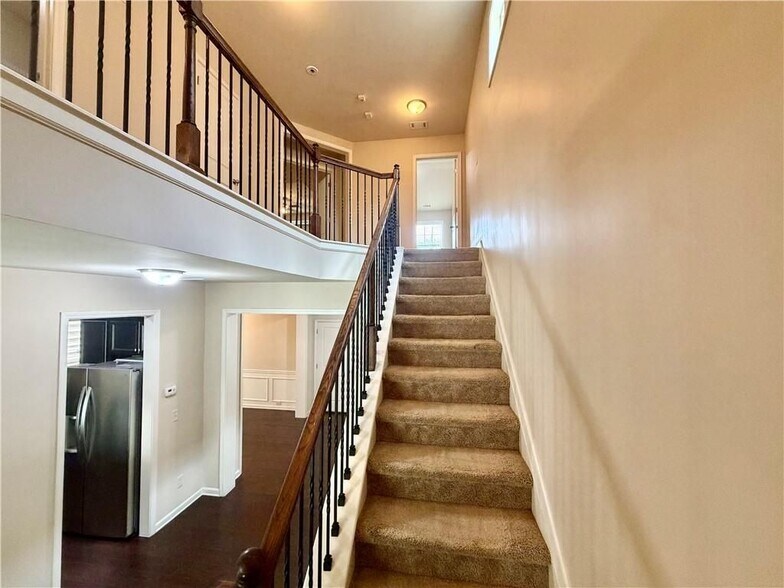 Building Photo - 4615 Woodbine Way