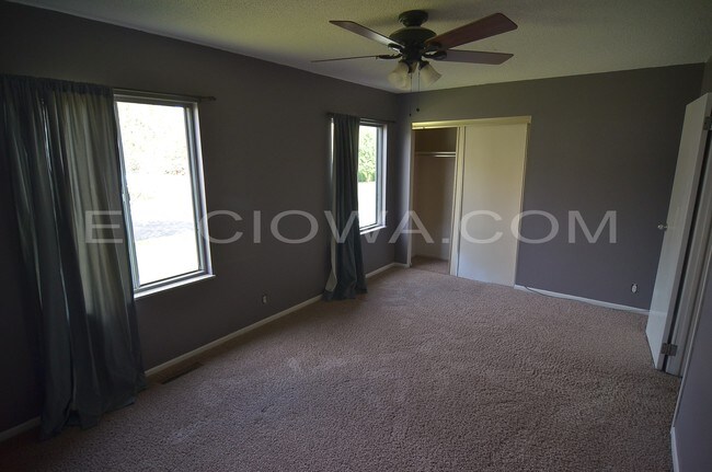 Building Photo - 321 Boyson Rd NE