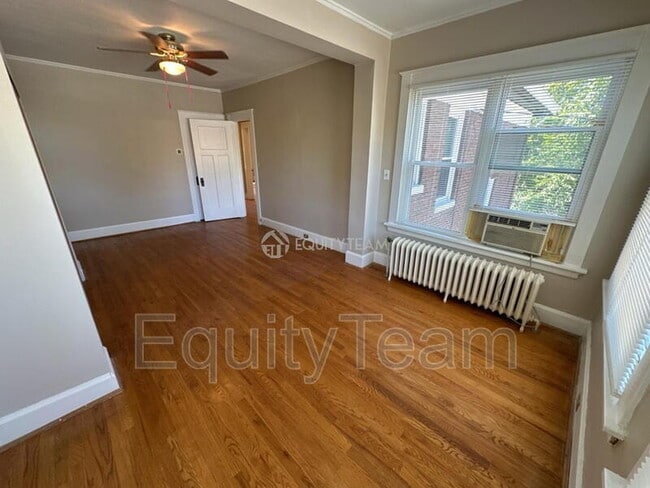 Building Photo - 2581 Madison Rd