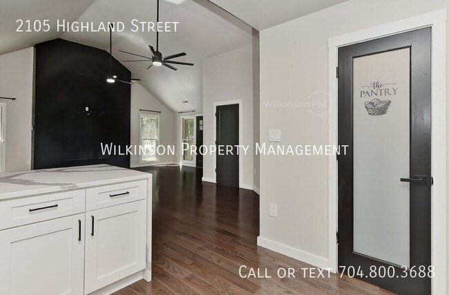 Building Photo - 2105 Highland St