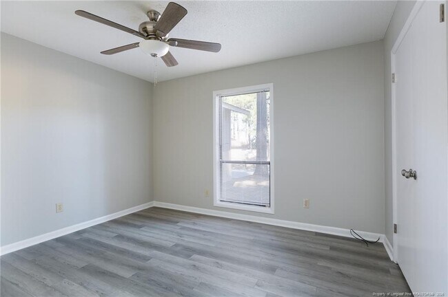 Building Photo - 613 Mosswood Ln