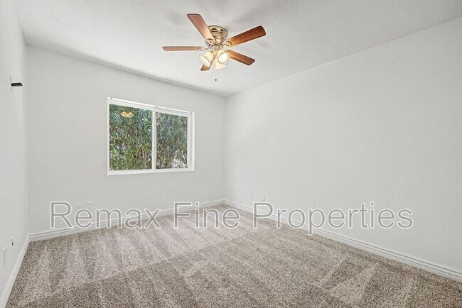 Building Photo - 5228 E Karen Dr