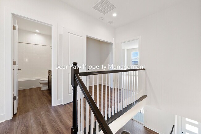 Building Photo - New Townhome in Wheat Ridge!!