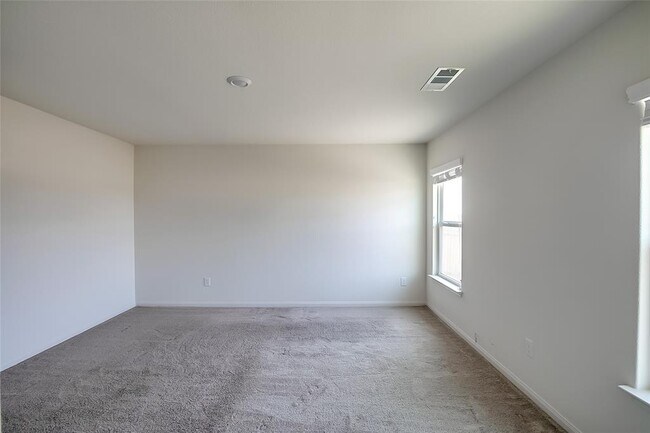 Building Photo - 18713 Quiet Range Dr