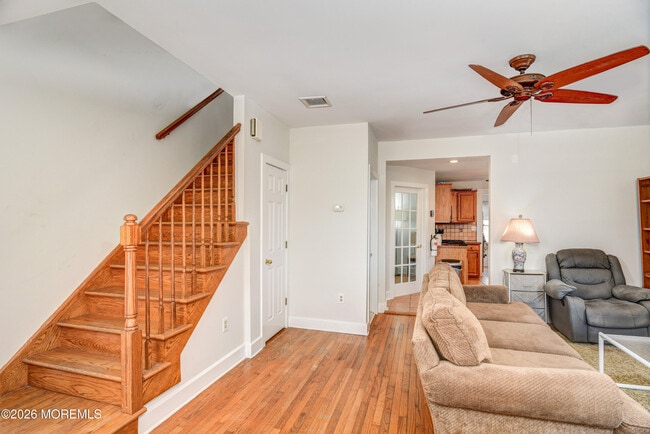 Building Photo - 47 Valentine St