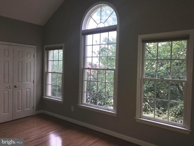 Building Photo - 1406 Ingleside Ave