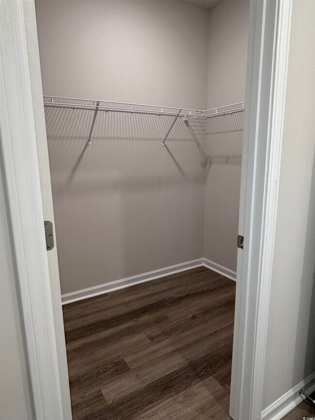 Building Photo - 5175 Yellowstone Dr