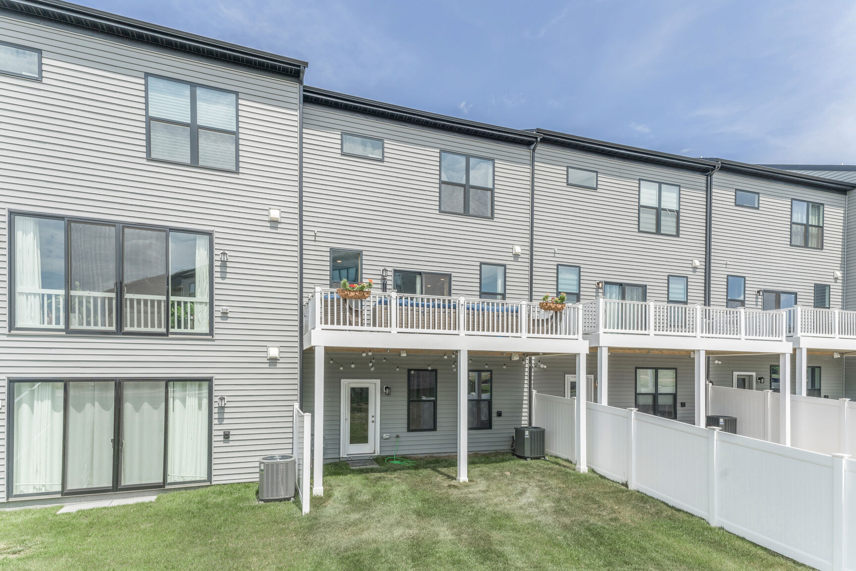 Building Photo - 16117 Gwynn Brook Way