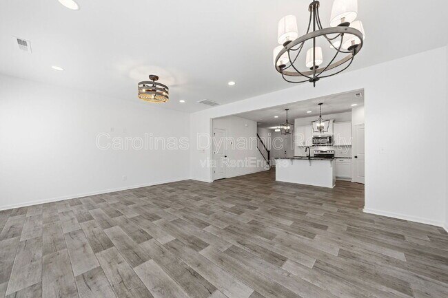 Building Photo - 11936 Basking Dr