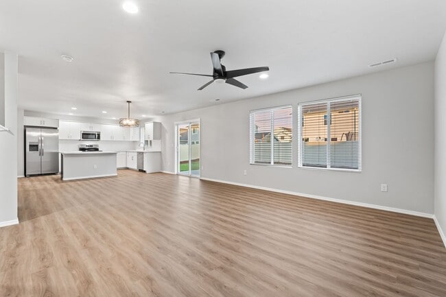 Building Photo - BRAND NEW & BEAUTIFUL - 4bd/2.5 BATH HOME ...