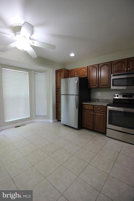 Building Photo - 12058 Edgemere Cir