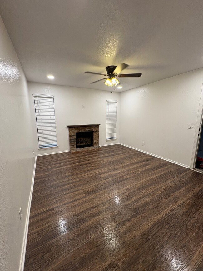 Building Photo - 4507 Coronado Ave