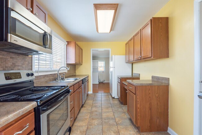 Building Photo - 1919 Connecticut Ave