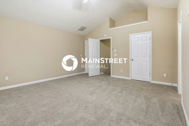 Building Photo - 4 Bedroom Pet-Friendly Home in Atlanta, GA with Main Street Renewal