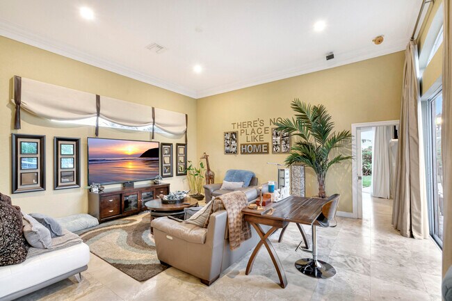 Building Photo - 8205 Woodsmuir Dr
