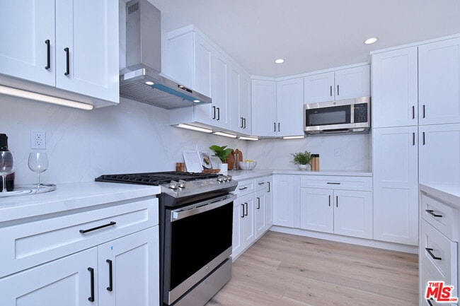 Building Photo - 11640 Woodbridge St