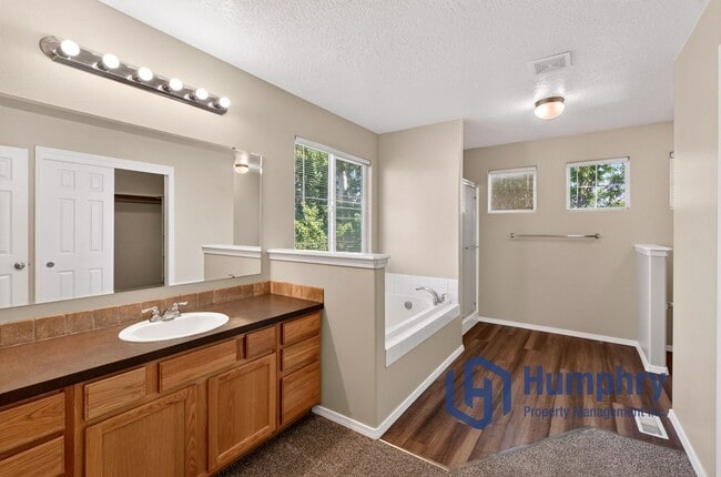 Building Photo - 2243 N Cougar Way