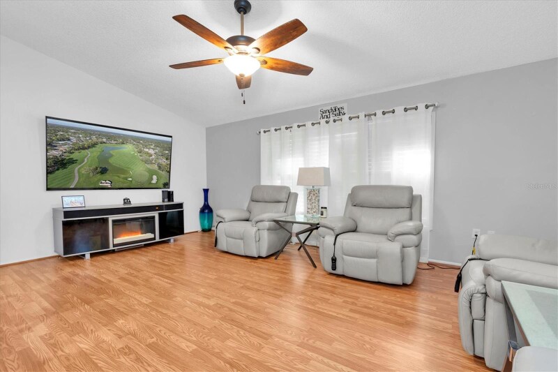 Building Photo - 7099 Pond View Ct