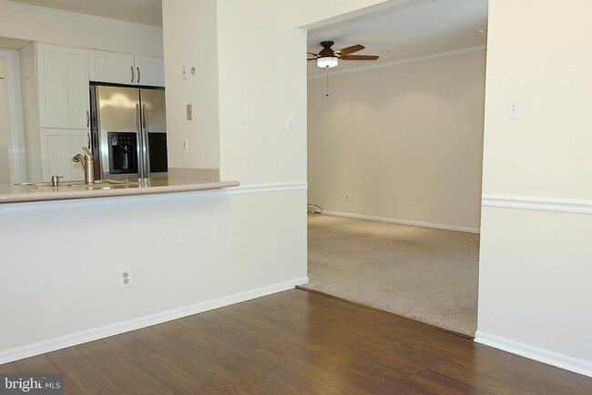 Building Photo - 72 5 Crown Royal Cir