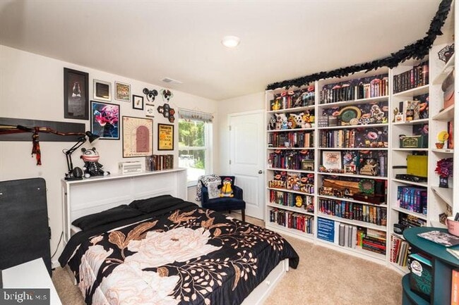 Building Photo - 454 Currant Cir