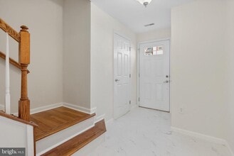 Building Photo - 407 Susan Cir