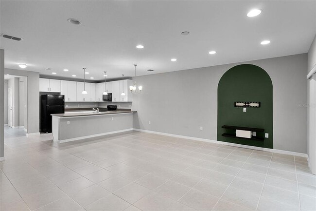 Building Photo - 228 Primrose Dr