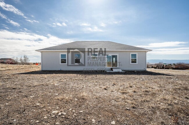 Building Photo - 295 W Acorn Dr