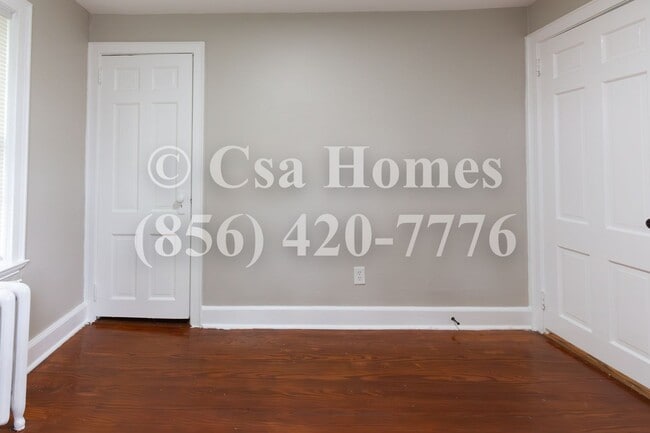 Building Photo - Newly Renovated 3 Bed, 1.5 Bath in Fairview!