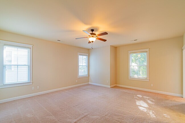 Building Photo - Stunning home in Baxter Village
