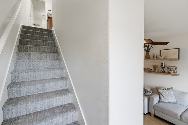 Building Photo - Steps from the Sand - Pacific Beach Townhome, Offered Fully or Partially Furnished