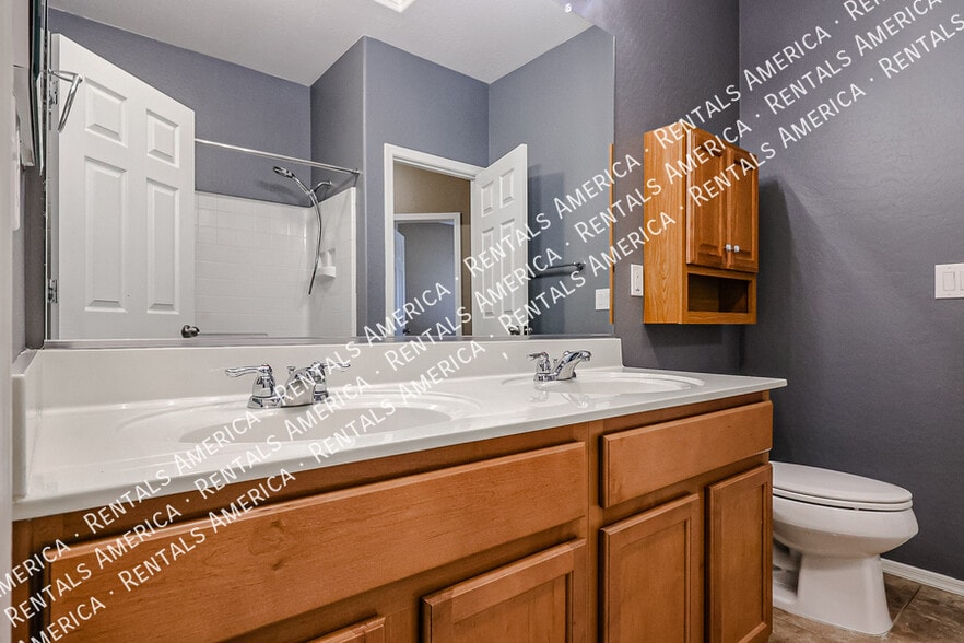 Building Photo - 41407 W Barcelona Dr