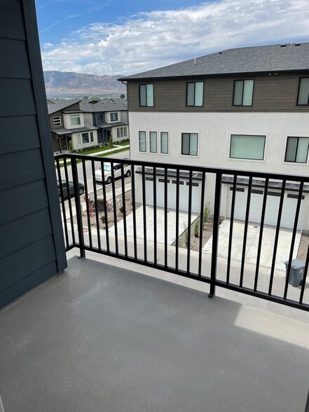 Building Photo - 551 S 1020 W