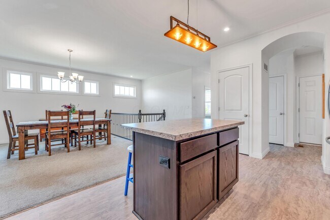 Building Photo - 8619 Landrace Dr