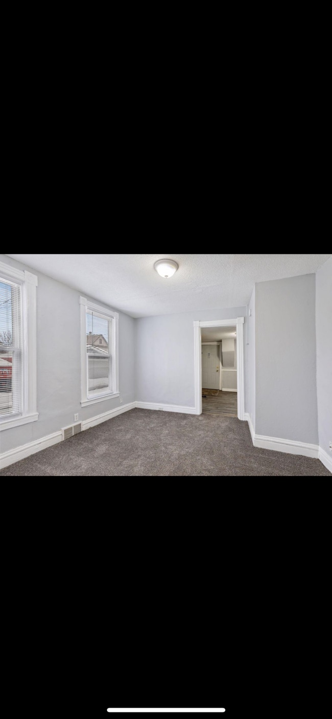 Building Photo - 1060 Arcade St