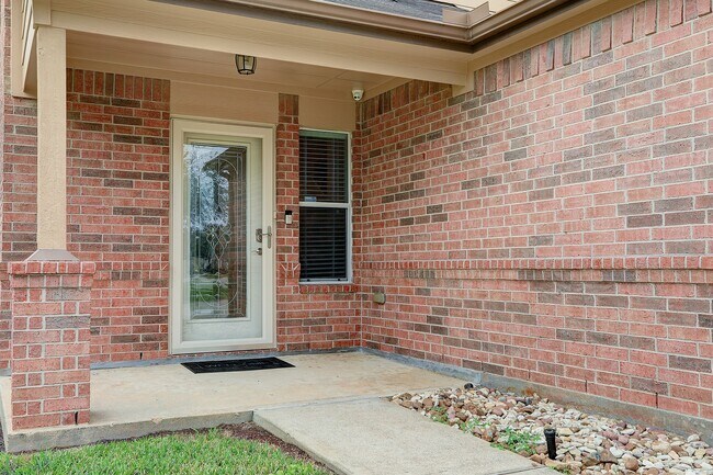 Building Photo - 223 Sunset Colony Dr